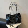 Borsa tote nera vintage con fibbia quadrata argentata e sottili spalline regolabili - Nero Lucido Senza Pendente