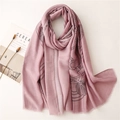 Elegante sciarpa lunga in cotone e lino rosa antico con stampa a corda nera e nappe - 180x85cm / Viola
