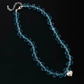 Collana di perle di cristallo blu a goccia con un ciondolo a cuore lucido su nero - Collana Con Cuore in Cristallo Blu Lago
