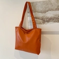 Borsa tote minimalista grande in ecopelle arancione brillante con trama increspata - Arancione