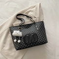 Classic black monogram tote bag with embossed M logo and cute cloud plush charm - With Pendant / Black