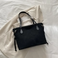 Sac fourre-tout noir rétro de grande capacité avec détails dorés pour femme - Noir (Sans Pendentif)
