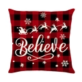 Kerst kussenhoes met rood-zwart ruitpatroon, kerstman op slee en de tekst Believe - Believe Rendier Ruit Stijl (JYM483-3)