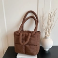 Braune gesteppte Puffer-Tasche mit großem Fassungsvermögen und quadratischem Design - Braun