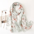 Sciarpa leggera in cotone e lino con stampa di fiori e farfalle in grigio e arancio - Stile Con Stampa Floreale a Farfalla (SL2005-016)