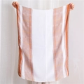 Dettaglio di sciarpa leggera pied-de-poule con tessuto semitrasparente e strisce arancioni - 180*70cm / Arancione