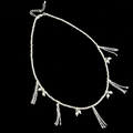 Dettaglio della collana di perline d'argento con perle bianche e nappe a frangia - Collana Stile Pepita d'Argento