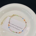 Bracciale a catena dorata minimalista con zirconi quadrati colorati e chiusura a moschettone - Stile Perline Piccole Quadrate Multicolore (B-207)