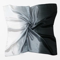 Elegante foulard quadrato in raso di seta con moderno design sfumato nero bianco e grigio - Sfumatura Grigio e Nero