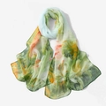 Zijden sjaal met lotusprint en levendige groene en oranje bloemmotieven voor dames - 160x50cm / Groen