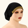 Sottovelo hijab nero con elegante ricamo in pizzo dorato sulla parte frontale - Nero