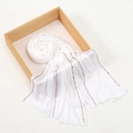 Hijab in modal bianco di qualità con eleganti paillettes dorate verticali e perline - 170cm / Bianco