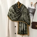 Châle vintage vert foncé avec imprimé floral blanc et bordure dorée contrastée - 178*85cm / Vert