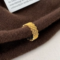 Eleganter goldener Spitzenring mit aufwendigem Hohlmuster und Vintage Wellendesign - Spitzen-Hohl-Stil (C-408)