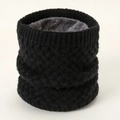Warme gebreide nekwarmer in zwart met dikke grijze fleecevoering voor winterbescherming - Zwart