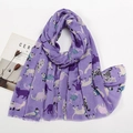Detalle de bufanda lavanda con estampado de gatos, bordes con flecos y motivos de dibujos - Estilo Gato de Dibujos Animados Estilo Dibujado a Mano Fondo Violeta (XB938-5#)