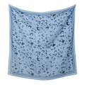 Pañuelo cuadrado de poliéster azul claro con un moderno estampado de leopardo azul - 110*110cm / 63# (Estampado de leopardo azul claro)