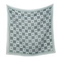 Elegante pañuelo cuadrado de poliéster con diseño de nudo celta verde oscuro y borde fino - 110*110cm / Modelo con Patrón Gris Claro y Verde Oscuro (84#)