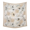 Détail du foulard carré en soie découpé au laser avec motifs floraux abstraits à l'huile - 2#