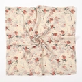 Bloemen chiffon hijab 115x115cm vierkante sjaal met rode bloemen op crème stof - Rijstwit Basis Rood Bloemenstijl (2#)