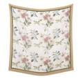 Detailansicht des französischen Seidenquadrats mit Blumenprint und Kontrastrand - 110*110CM / Khaki Kamel Wellenkante Dunkelrot Floral (17#)