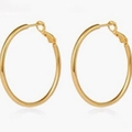 Grandi orecchini a cerchio dorati lucidi con design geometrico classico da donna - 5cm / Oro