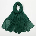 Klassischer dunkelgrüner leichter Knitter-Schal für Damen mit elegantem Rollsaum - Dunkelgrün