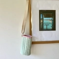 Borsa termica trapuntata verde chiaro con bordo rosa e tracolla beige per bambini - Verde Menta