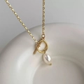 Elegante collana con ciondolo di perla dorata francese con catena box e chiusura OT - Stile Perla a Goccia (B-172)