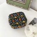 Mini organizer in tela verde scuro con ricami floreali e motivi di fiori colorati - verde oliva