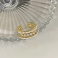 Elegante anillo abierto de oro con doble fila de perlas y cristales de corte marquise - Anillo C-192 de Oro con Incrustación de Perla y Circonio