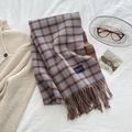 Sciarpa a quadri azzurri e arancioni con frange e uno stile invernale ed elegante - Stile Nappina a Quadri / Blu