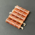 Cinq pendentifs en agate orange en forme de bambou avec des fermoirs métalliques - Agate rouge