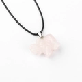 Pendentif éléphant en quartz rose avec cordon noir ajustable et fermoir argenté poli - Quartz Rose 1pc