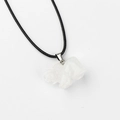 Pendentif éléphant en agate blanche translucide avec cordon tressé noir élégant - Cristal de Roche 1pc