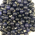 Pendentif boule en pierre de sable bleu avec effet étoilé et bélière en métal argenté - Grès Bleu (Synthétique)