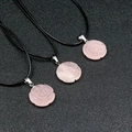 Collar con colgante de flor de cuarzo rosa natural y cordón negro con cierre plata - Colgante de Rosa de Cuarzo Rosa (Con Cordón de Cuero)