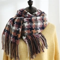 Écharpe d'hiver à carreaux rétro multicolore avec franges et texture douce en cachemire - Noir Violet