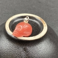 Pendentif tête de mort en agate rouge avec bélière argentée pour collier Halloween - Rouge Pastèque (Synthétique)