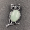 Retro silver owl brooch with oval green natural stone inlay and crystal eyes - Green Aventurine