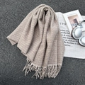 Écharpe chaude épaisse à carreaux marron et beige avec franges élégantes pour l'hiver - 67*180cm / Café Clair