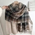 Écharpe d'hiver épaisse à carreaux vert foncé avec franges pour femme stylée - 67-180CM / Khaki