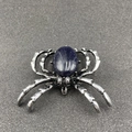 Broche araignée argent antique avec incrustation de pierre de sable bleu - Pierre de Sable Bleue