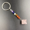 Portachiavi sette chakra in pietre naturali con anello argento e stella di quarzo rosa - Quarzo rosa