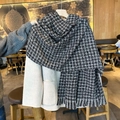 Écharpe en maille pied-de-poule noir et blanc effet cachemire avec des franges - Noir & Blanc