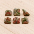 Pietre a piramide in unakite naturale con trame rosa e verdi per creazione gioielli - Unakite