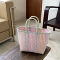 Borsa a cesto fatta a mano nei colori macaron rosa, giallo chiaro e verde menta - Rosa Chiaro