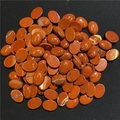 Macro di pietre di diaspore rosso ovale lucido con trame minerali naturali - Diaspro Rosso