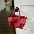 Bolso tote rojo tejido a mano con diseño calado en pomo de puerta para playa o diario - Rojo Oscuro