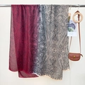 Écharpe longue paisley pour femmes avec dégradé artistique de bordeaux et de gris - 180cmx85cm / Rouge